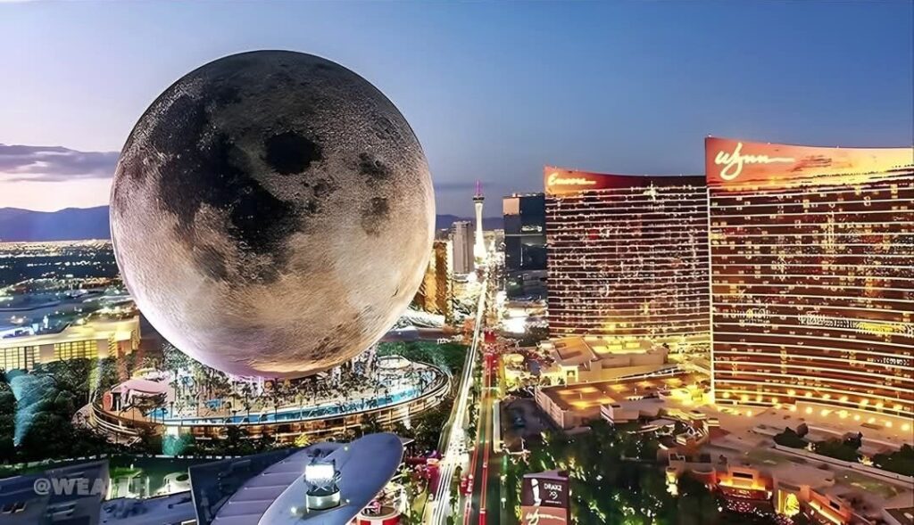 Moon Shaped Resort in Dubai - National Insider