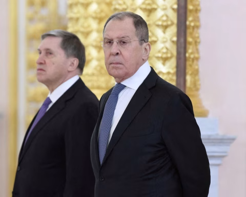 Officials meeting for Ukraine crisis negotiations